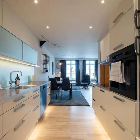 דירה Central City Apartment *