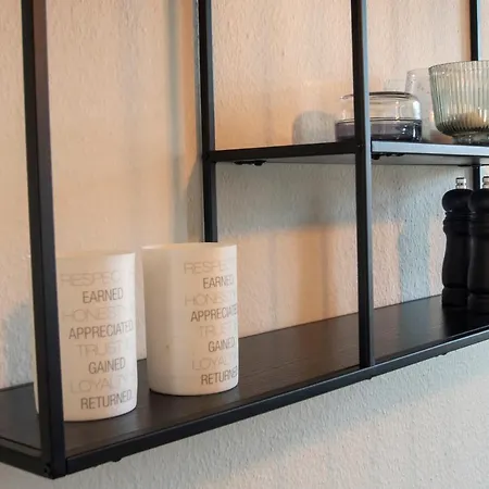 דירה Central City Apartment